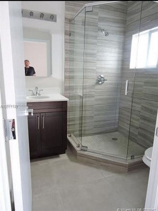 Recently Rented: $3,500 (3 beds, 2 baths, 2524 Square Feet)