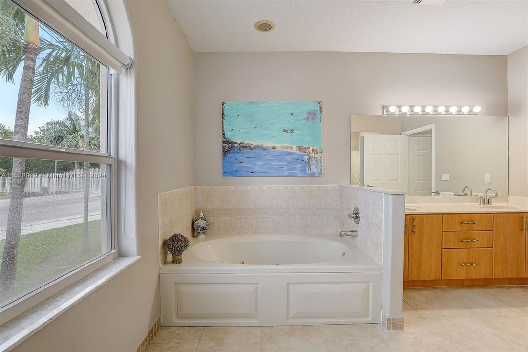 Недавно продано: $1,100,000 (4 спален, 3 ванн, 2826 Квадратных фут)