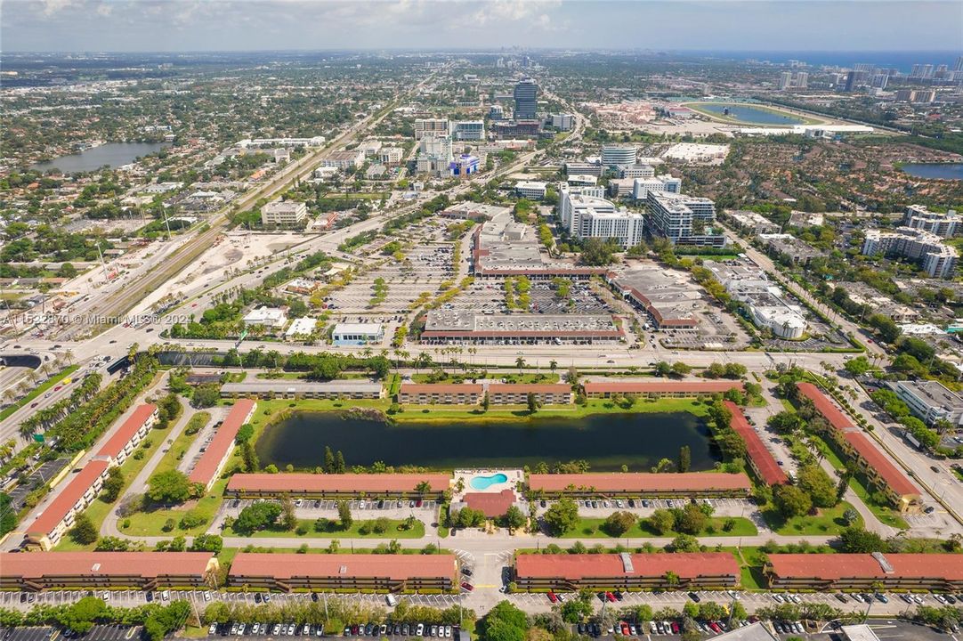 Recently Rented: $1,950 (1 beds, 1 baths, 850 Square Feet)