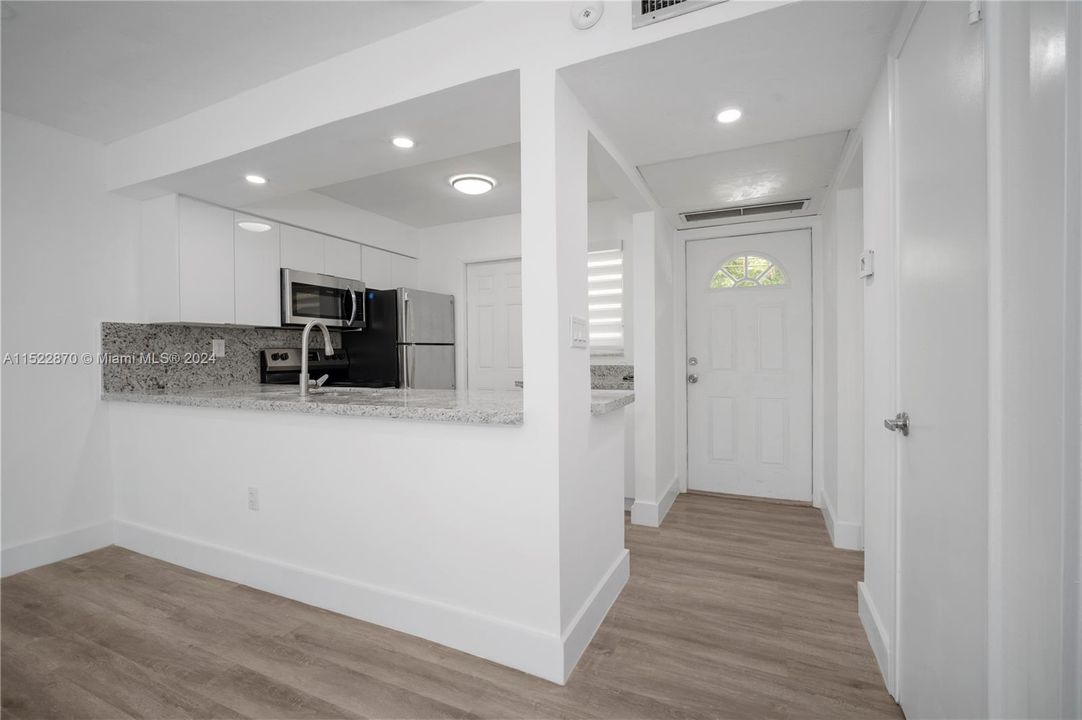 Recently Rented: $1,950 (1 beds, 1 baths, 850 Square Feet)