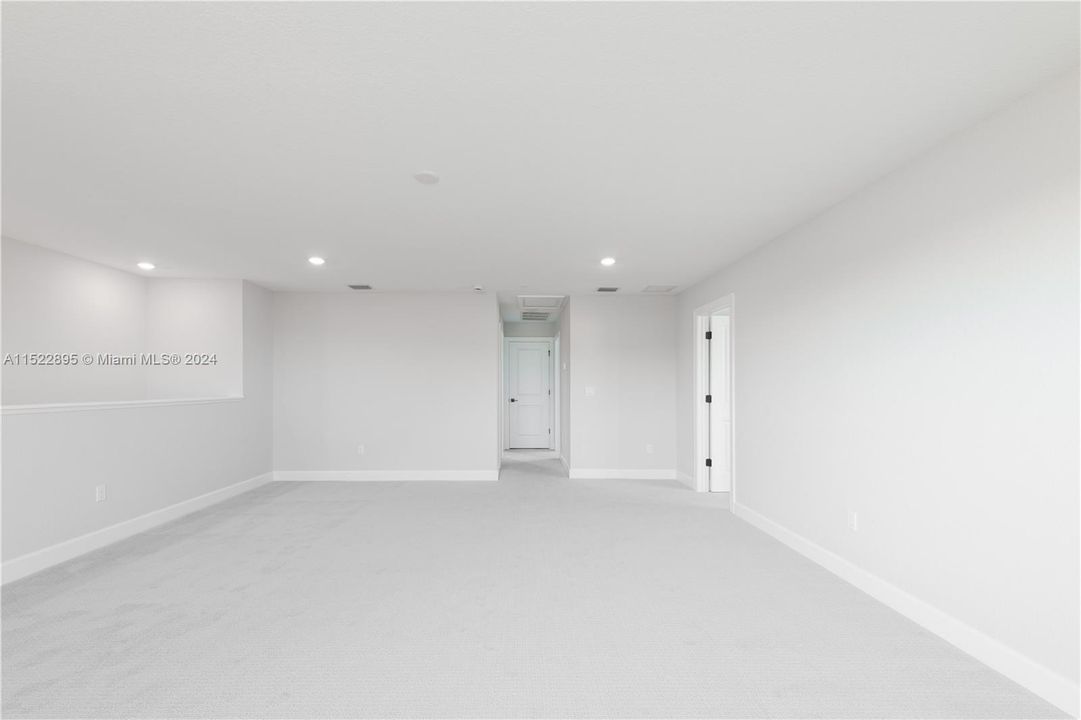 Recientemente alquilado: $3,500 (5 camas, 4 baños, 2894 Pies cuadrados)