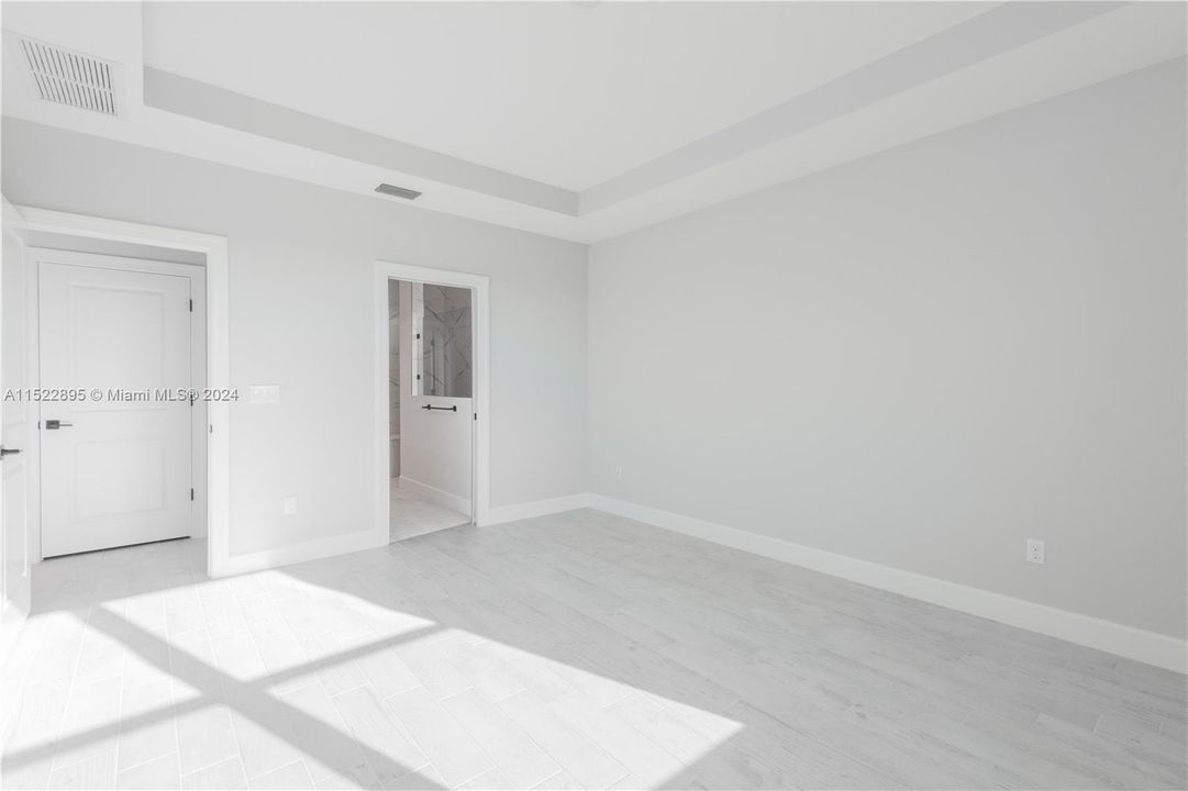 Recientemente alquilado: $3,500 (5 camas, 4 baños, 2894 Pies cuadrados)