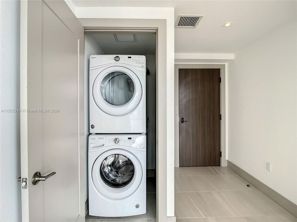 Недавно арендовано: $4,005 (2 спален, 2 ванн, 1129 Квадратных фут)