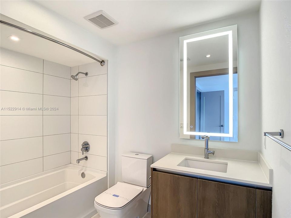 Недавно арендовано: $4,005 (2 спален, 2 ванн, 1129 Квадратных фут)