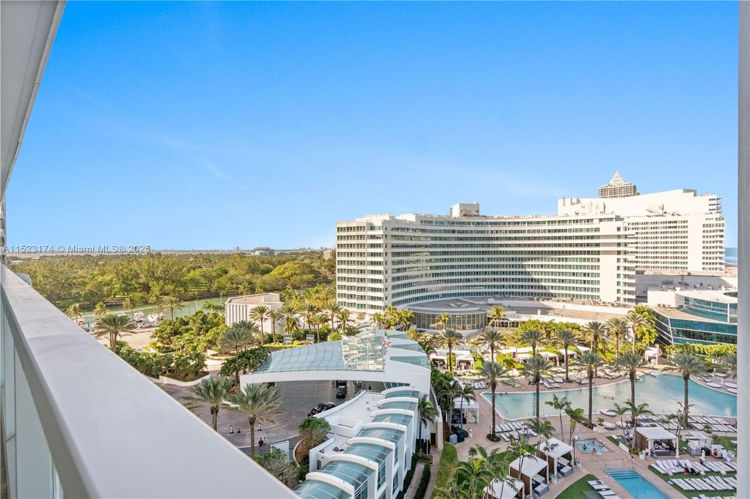 For Sale: $1,749,000 (1 beds, 1 baths, 958 Square Feet)