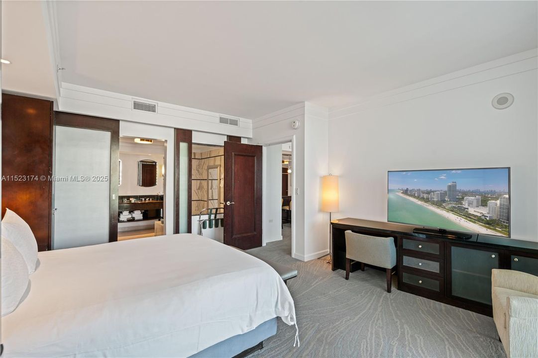 For Sale: $1,749,000 (1 beds, 1 baths, 958 Square Feet)