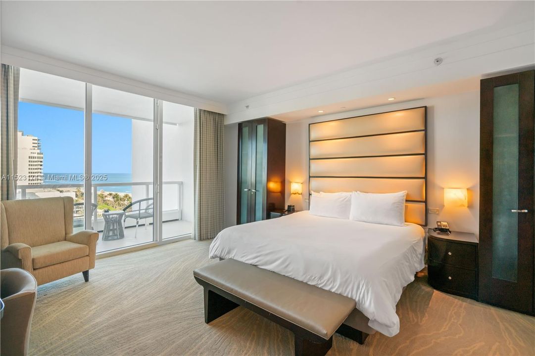 For Sale: $1,749,000 (1 beds, 1 baths, 958 Square Feet)