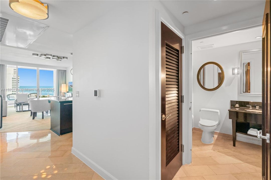 For Sale: $1,749,000 (1 beds, 1 baths, 958 Square Feet)