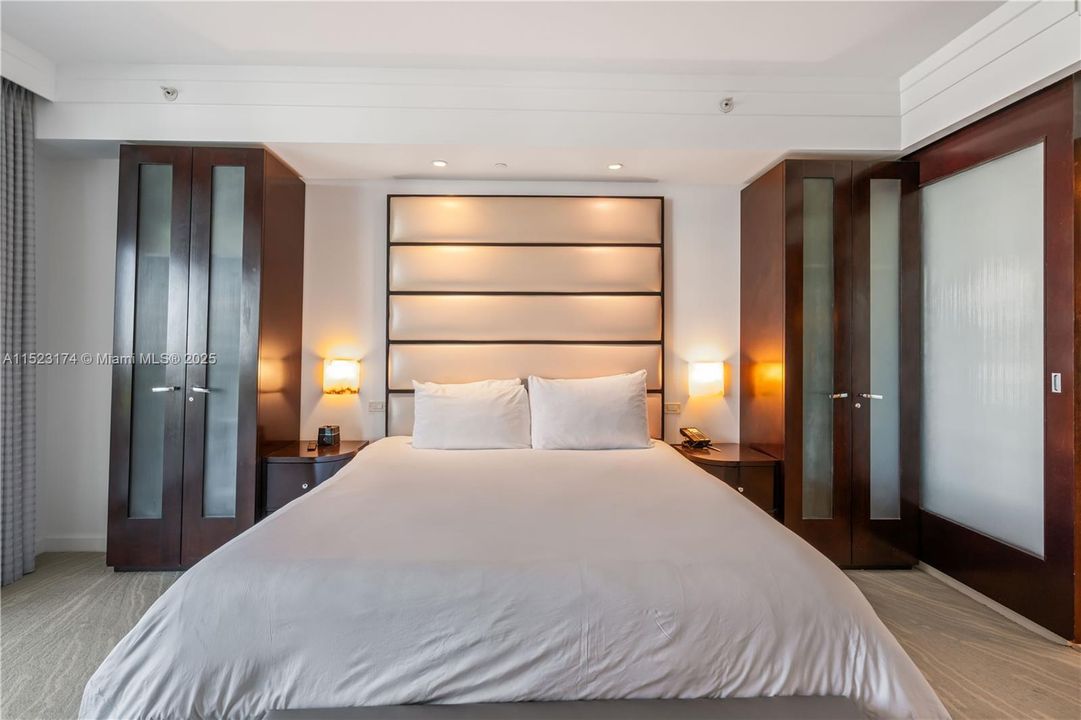 For Sale: $1,749,000 (1 beds, 1 baths, 958 Square Feet)