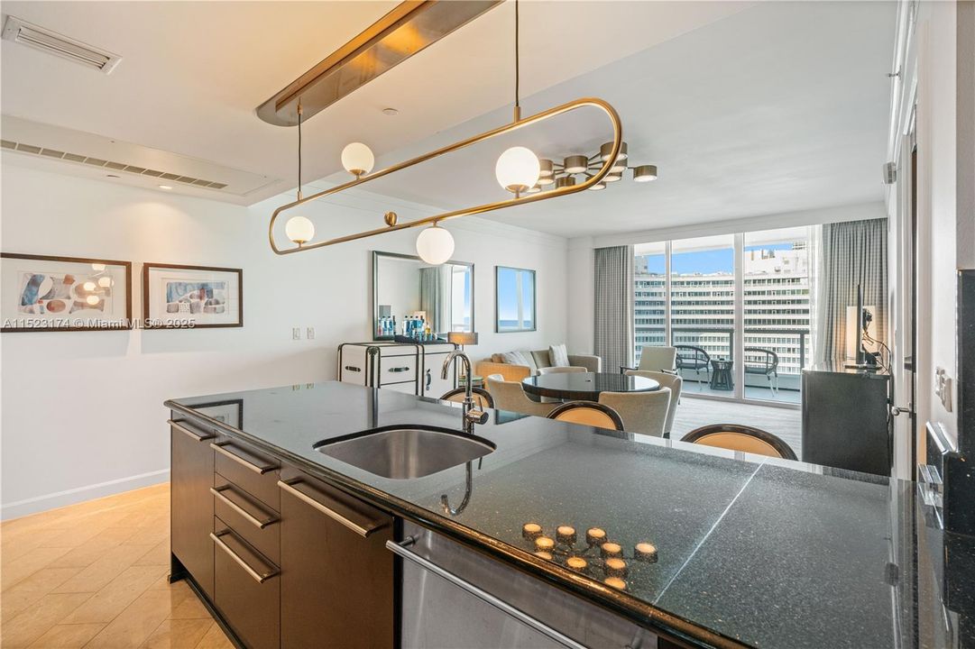 For Sale: $1,749,000 (1 beds, 1 baths, 958 Square Feet)