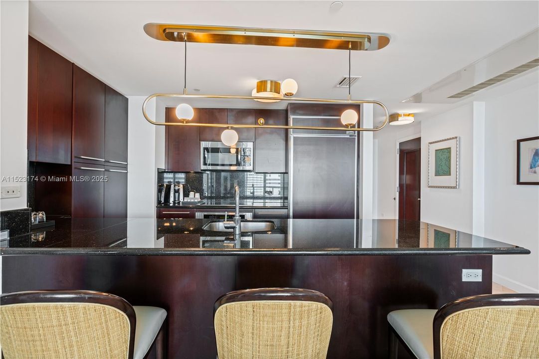 For Sale: $1,749,000 (1 beds, 1 baths, 958 Square Feet)