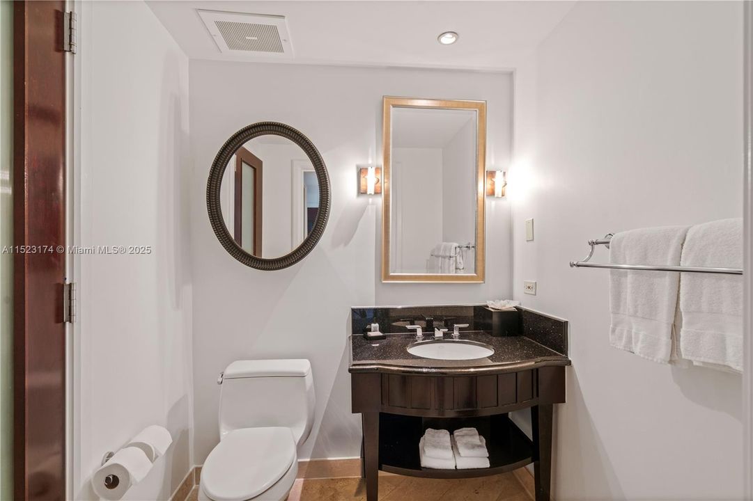 For Sale: $1,749,000 (1 beds, 1 baths, 958 Square Feet)