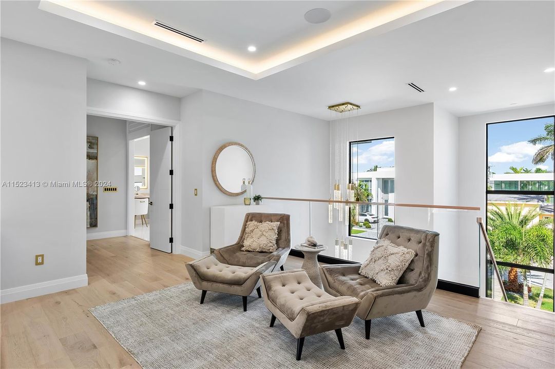 Recently Sold: $5,925,000 (5 beds, 6 baths, 4900 Square Feet)