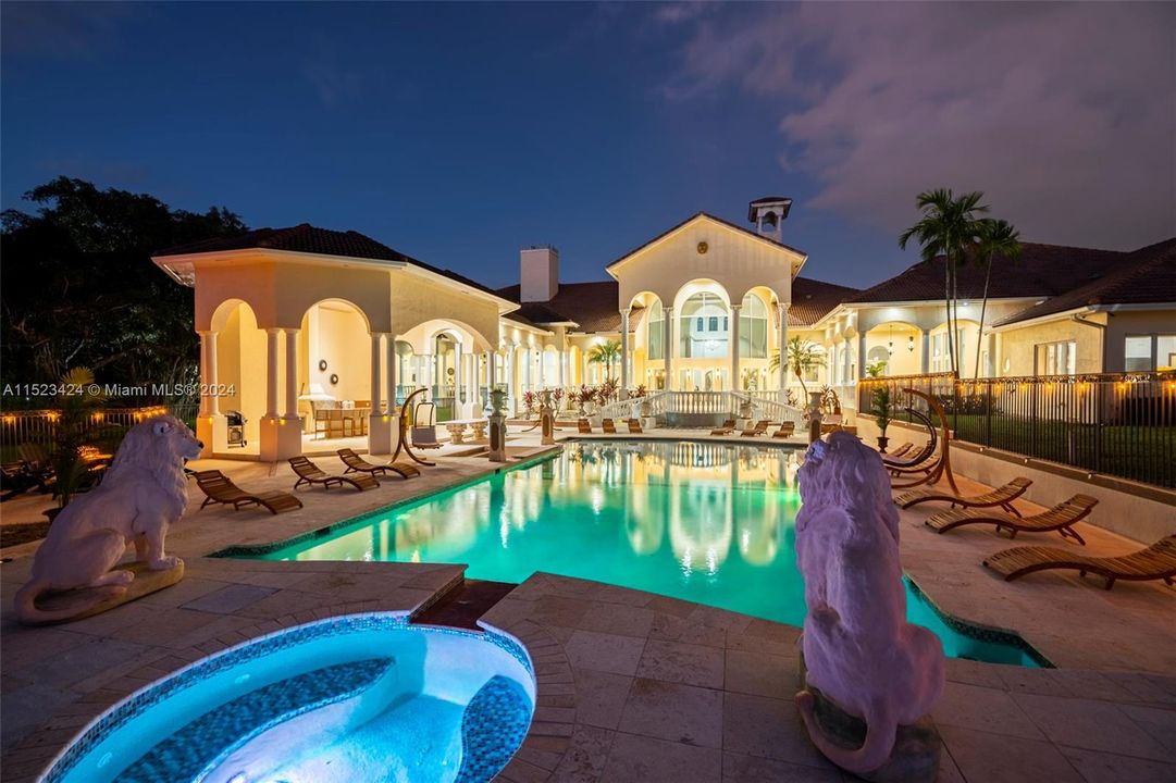 For Sale: $7,395,000 (10 beds, 9 baths, 14294 Square Feet)