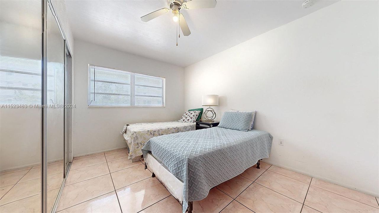 For Sale: $509,900 (1 beds, 1 baths, 654 Square Feet)