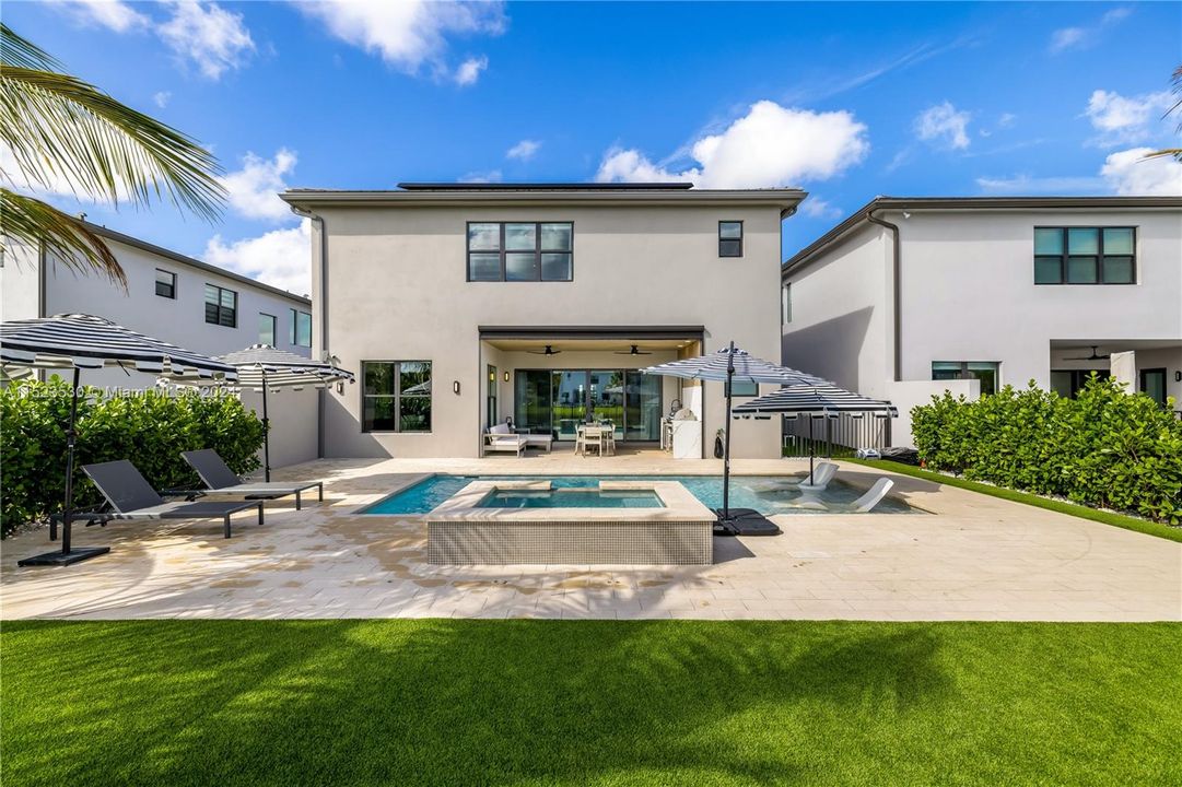 Recently Sold: $2,790,000 (5 beds, 7 baths, 4693 Square Feet)