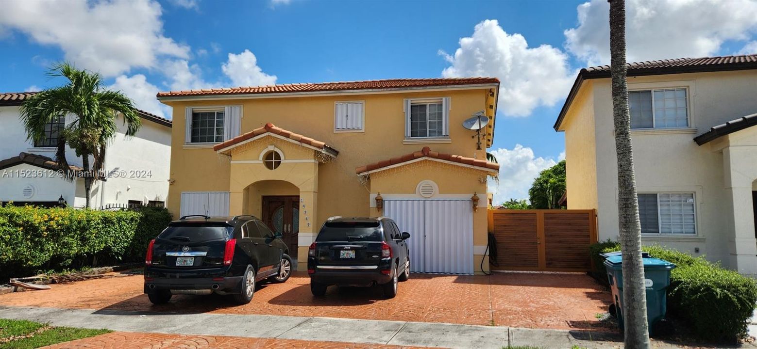 Recently Rented: $4,750 (4 beds, 3 baths, 2250 Square Feet)