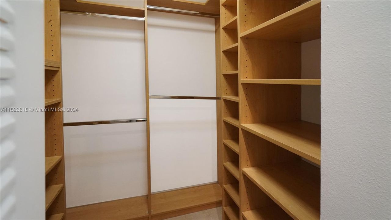 Recently Rented: $3,500 (3 beds, 2 baths, 1514 Square Feet)