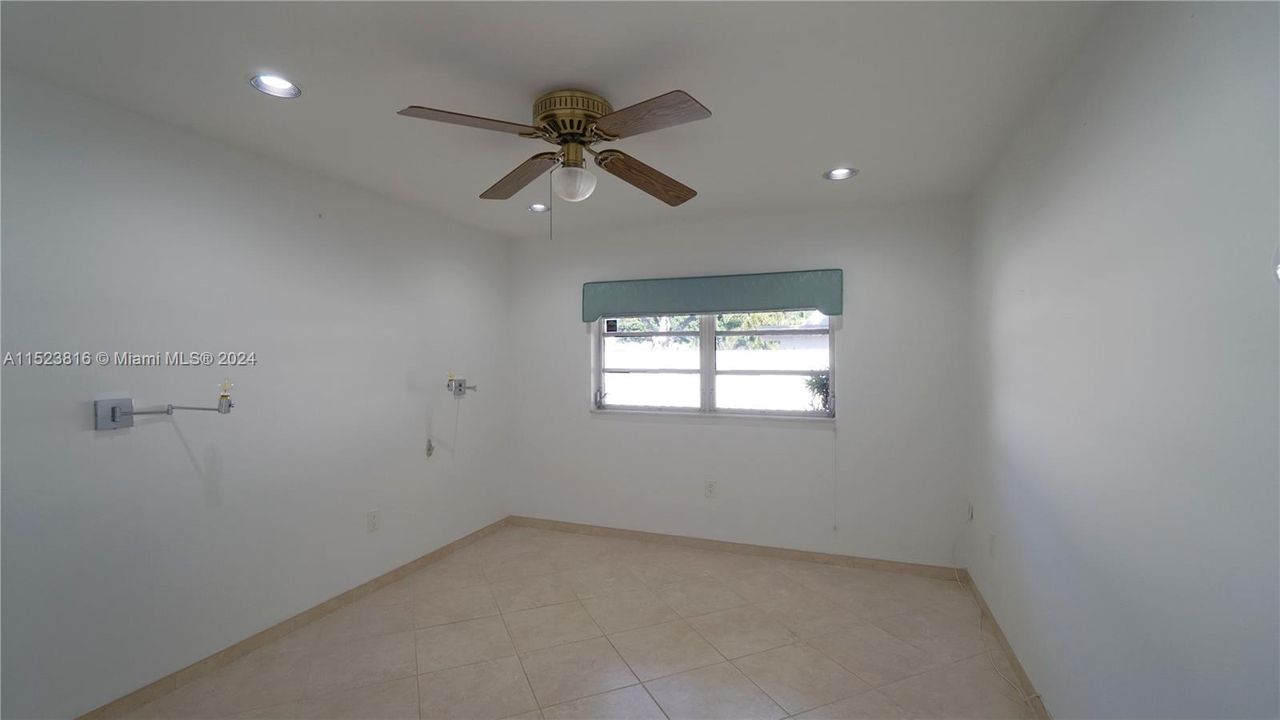 Recently Rented: $3,500 (3 beds, 2 baths, 1514 Square Feet)