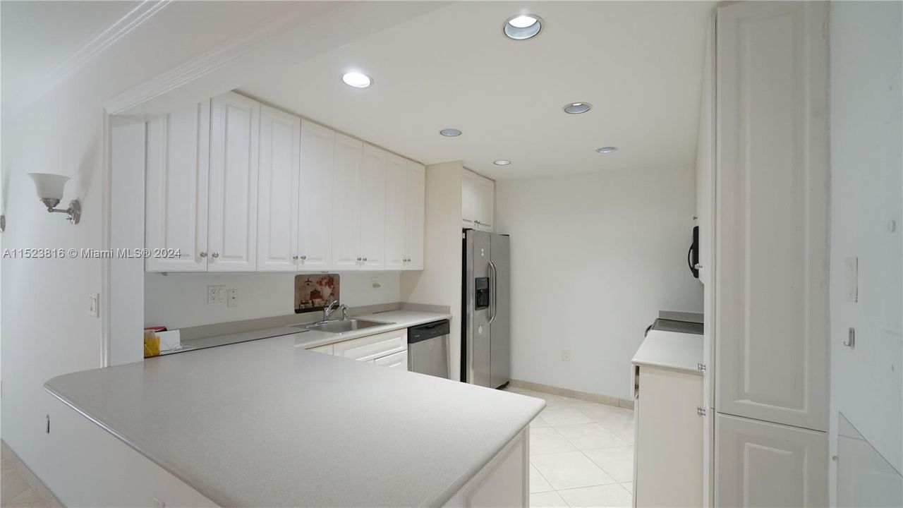 Recently Rented: $3,500 (3 beds, 2 baths, 1514 Square Feet)