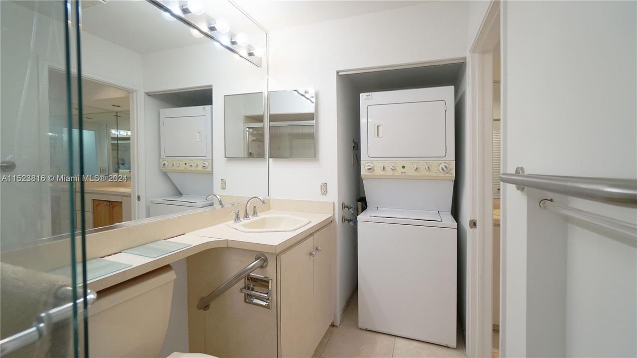 Recently Rented: $3,500 (3 beds, 2 baths, 1514 Square Feet)