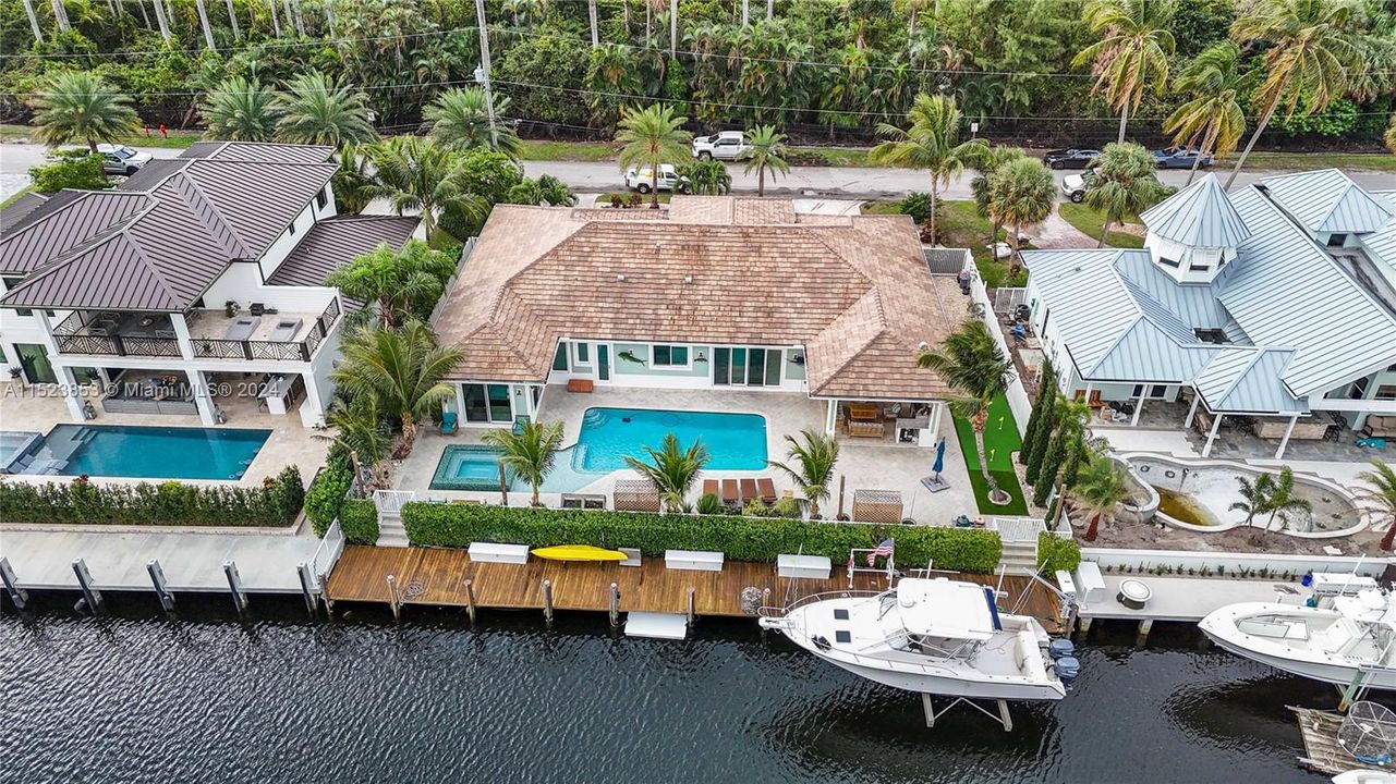 Recently Sold: $3,650,000 (3 beds, 4 baths, 2894 Square Feet)