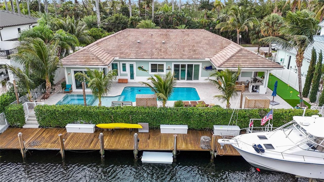 Recently Sold: $3,650,000 (3 beds, 4 baths, 2894 Square Feet)