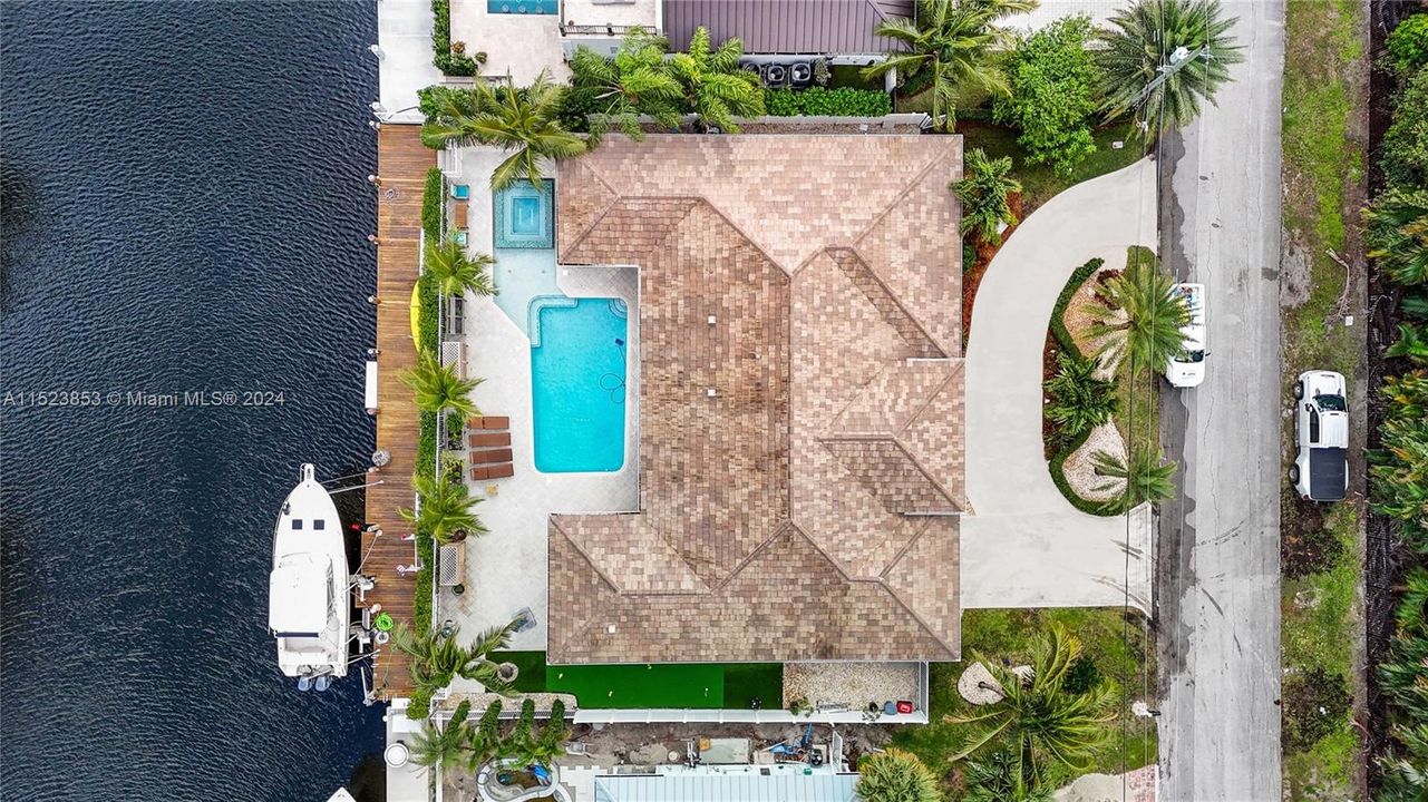 Recently Sold: $3,650,000 (3 beds, 4 baths, 2894 Square Feet)