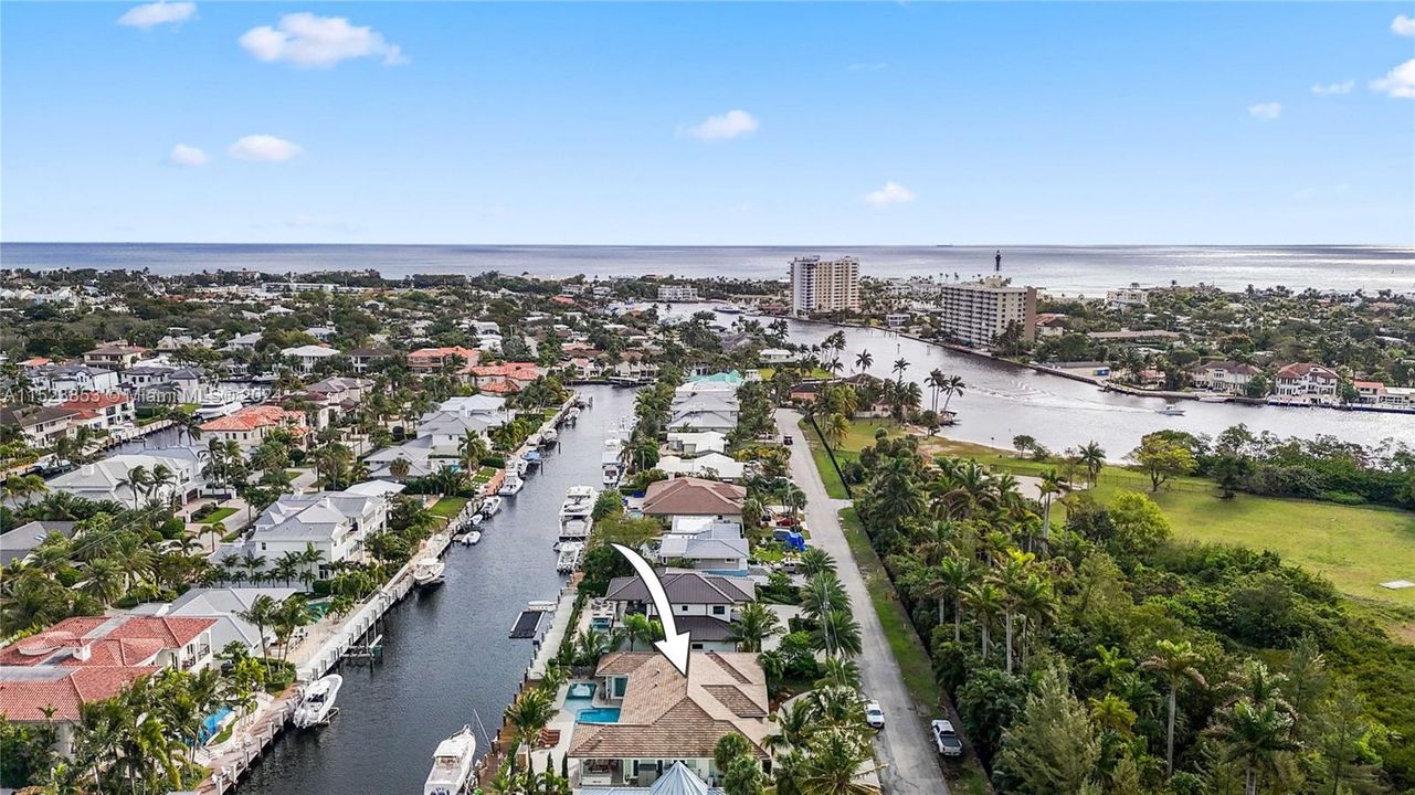 Recently Sold: $3,650,000 (3 beds, 4 baths, 2894 Square Feet)