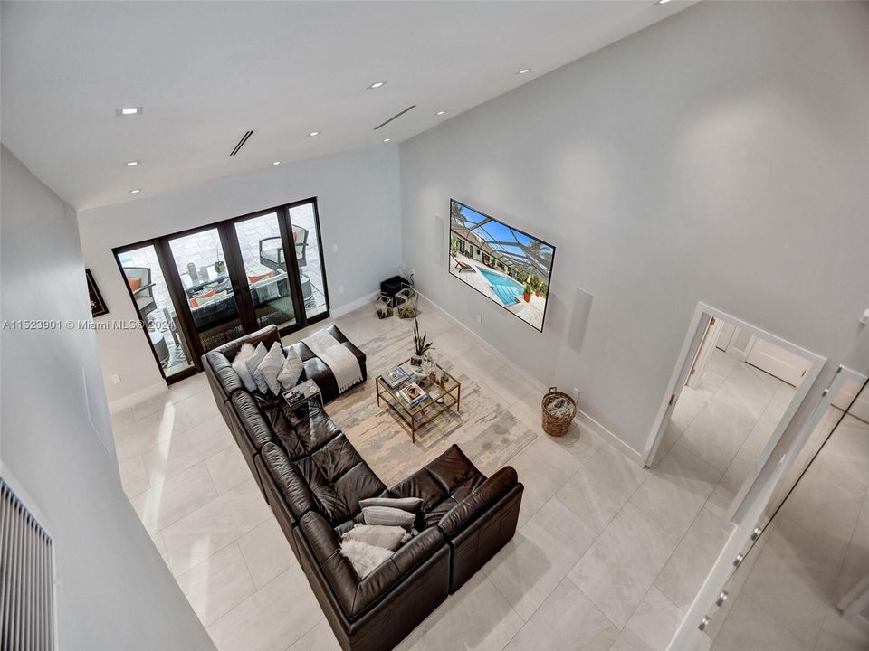 For Sale: $3,300,000 (4 beds, 3 baths, 3244 Square Feet)