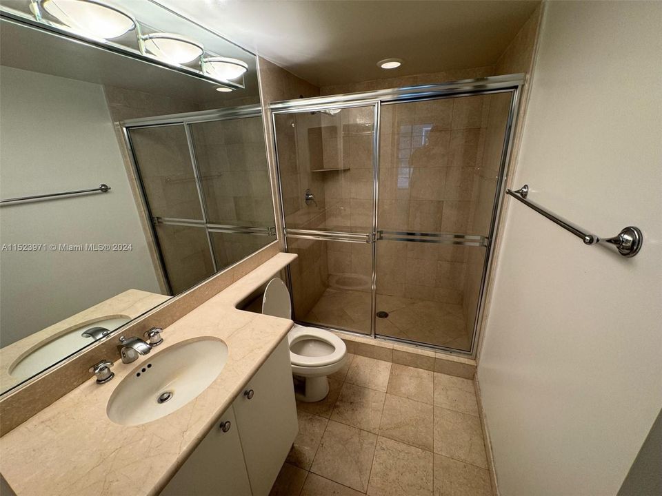 待售: $899,000 (2 贝兹, 2 浴室, 1190 平方英尺)