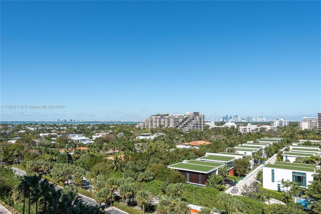 Recently Sold: $3,625,000 (3 beds, 4 baths, 2930 Square Feet)