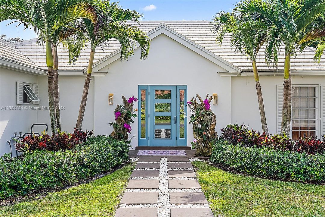 Recently Sold: $1,895,000 (3 beds, 4 baths, 2801 Square Feet)