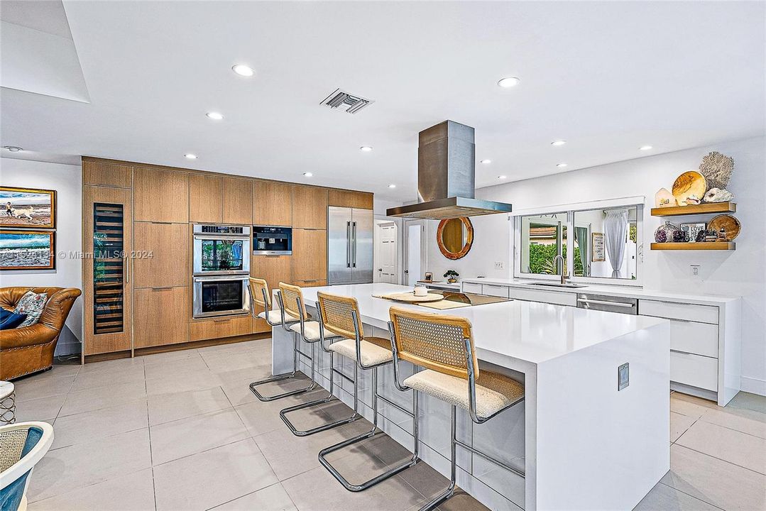 Recently Sold: $1,895,000 (3 beds, 4 baths, 2801 Square Feet)