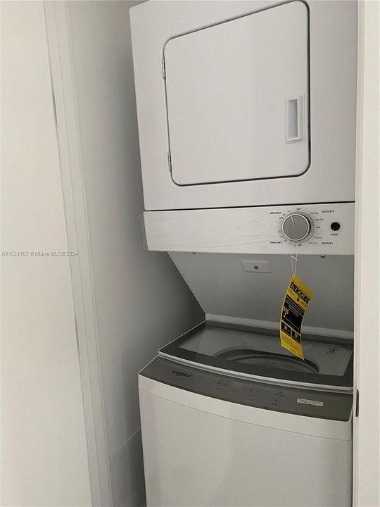 最近租的: $2,200 (1 贝兹, 1 浴室, 600 平方英尺)