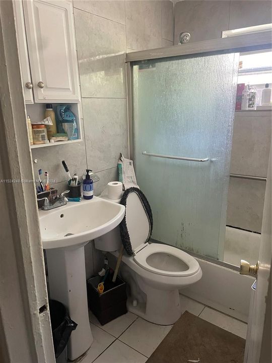 最近售出: $389,999 (2 贝兹, 1 浴室, 910 平方英尺)