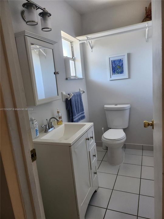 Recently Sold: $325,000 (2 beds, 2 baths, 1045 Square Feet)