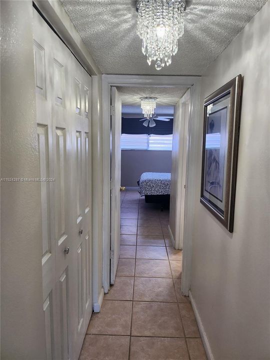 Recently Sold: $325,000 (2 beds, 2 baths, 1045 Square Feet)