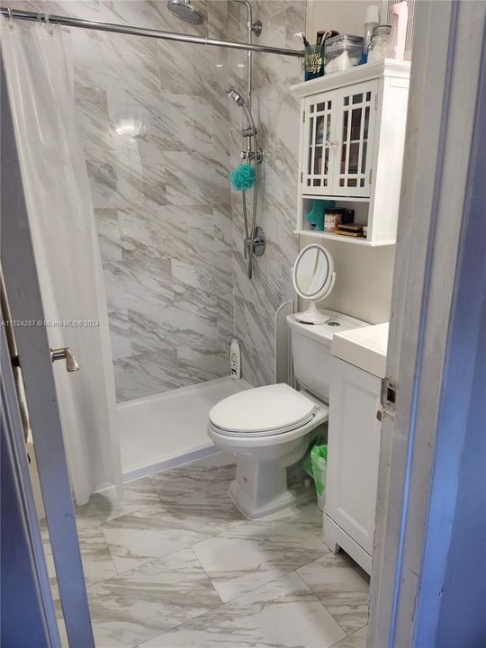 Recently Sold: $325,000 (2 beds, 2 baths, 1045 Square Feet)