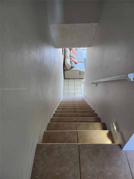 Recently Sold: $325,000 (2 beds, 2 baths, 1045 Square Feet)