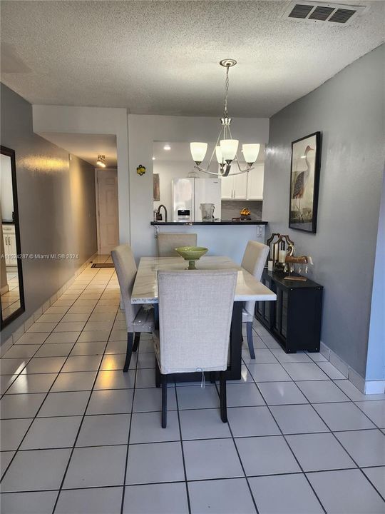 Recently Sold: $325,000 (2 beds, 2 baths, 1045 Square Feet)