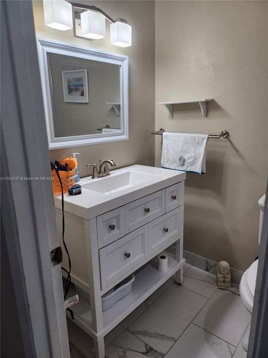 Recently Sold: $325,000 (2 beds, 2 baths, 1045 Square Feet)