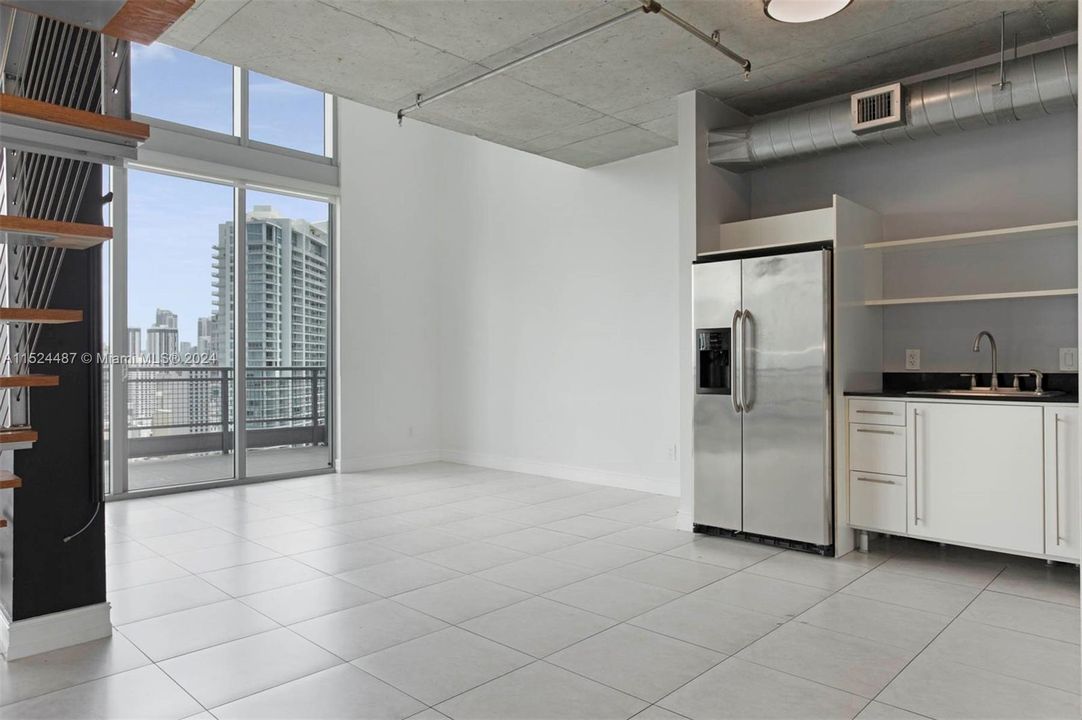 Active With Contract: $630,000 (2 beds, 2 baths, 1255 Square Feet)