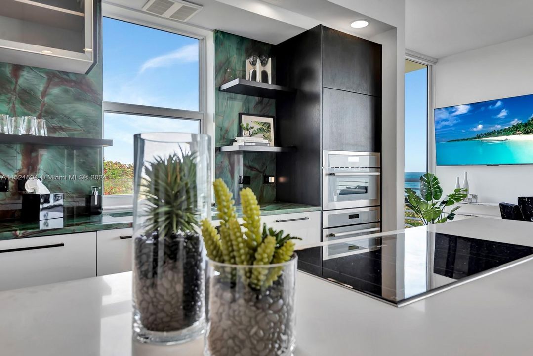 Active With Contract: $1,925,000 (3 beds, 2 baths, 0 Square Feet)
