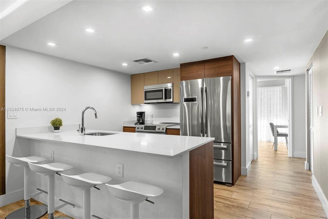 For Sale: $1,050,000 (3 beds, 2 baths, 1305 Square Feet)