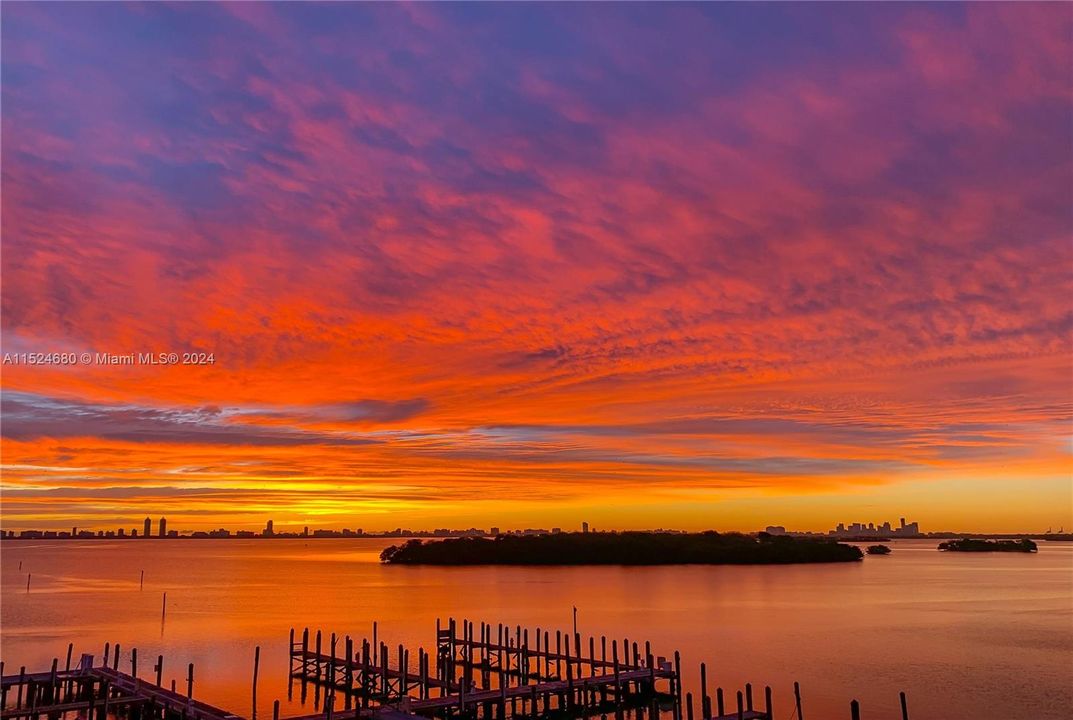 Recently Rented: $5,200 (2 beds, 2 baths, 2957 Square Feet)