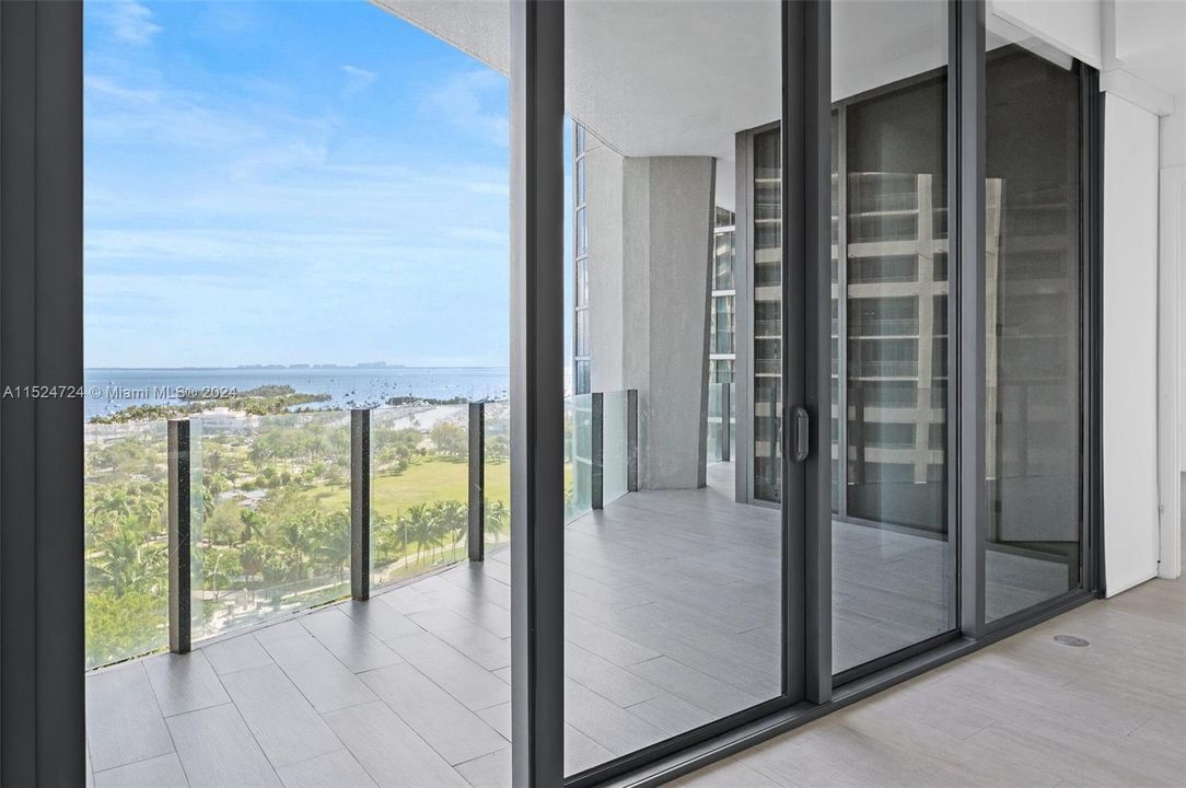 Recently Rented: $23,500 (3 beds, 3 baths, 2532 Square Feet)