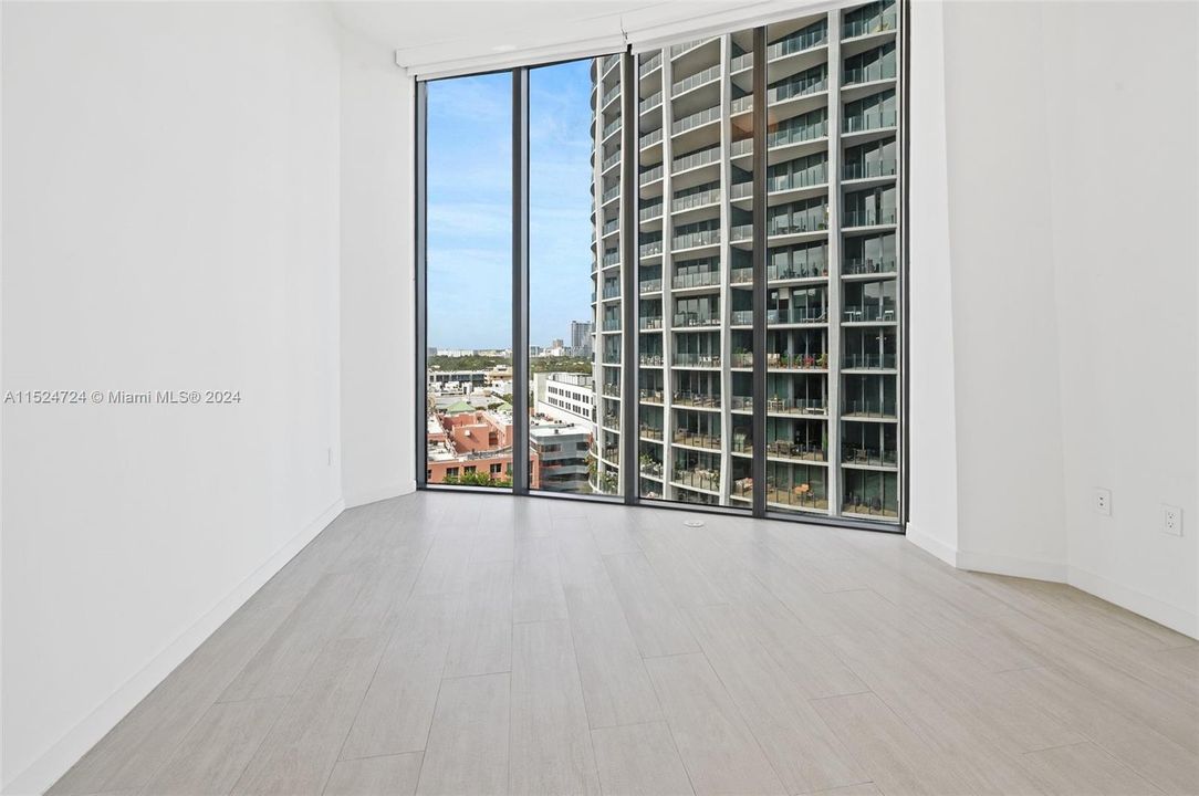 Recently Rented: $23,500 (3 beds, 3 baths, 2532 Square Feet)