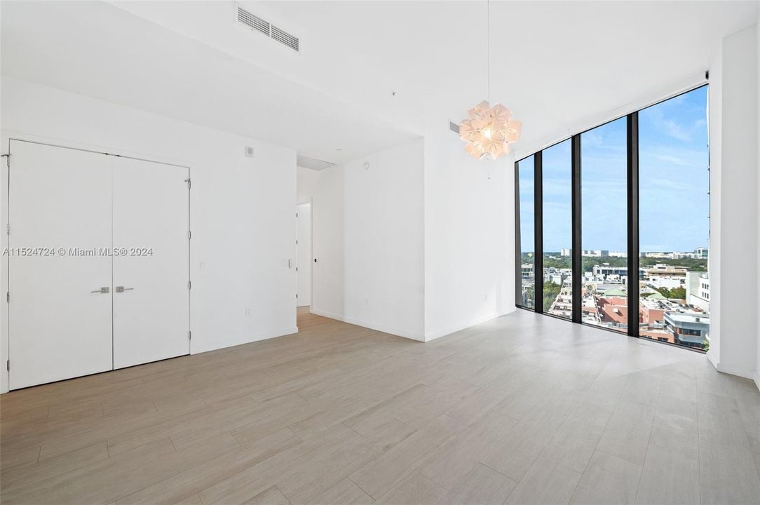 Recently Rented: $23,500 (3 beds, 3 baths, 2532 Square Feet)