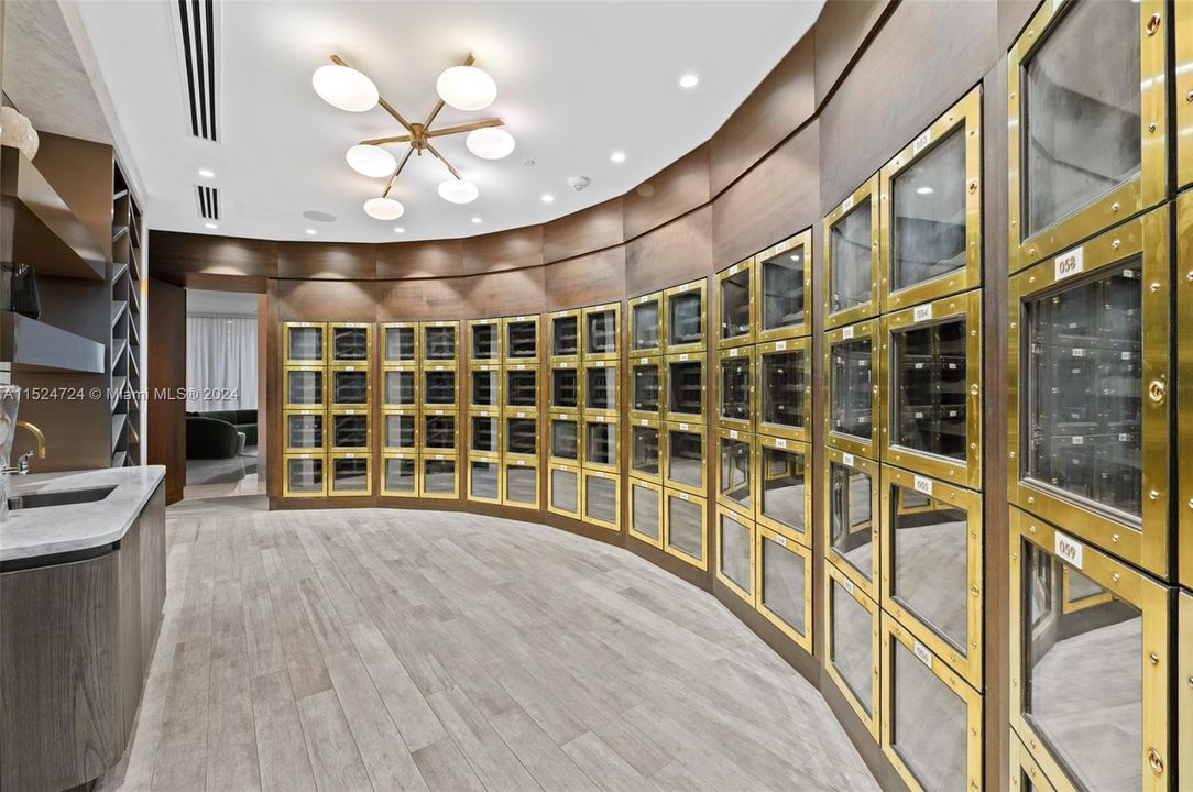 Recently Rented: $23,500 (3 beds, 3 baths, 2532 Square Feet)